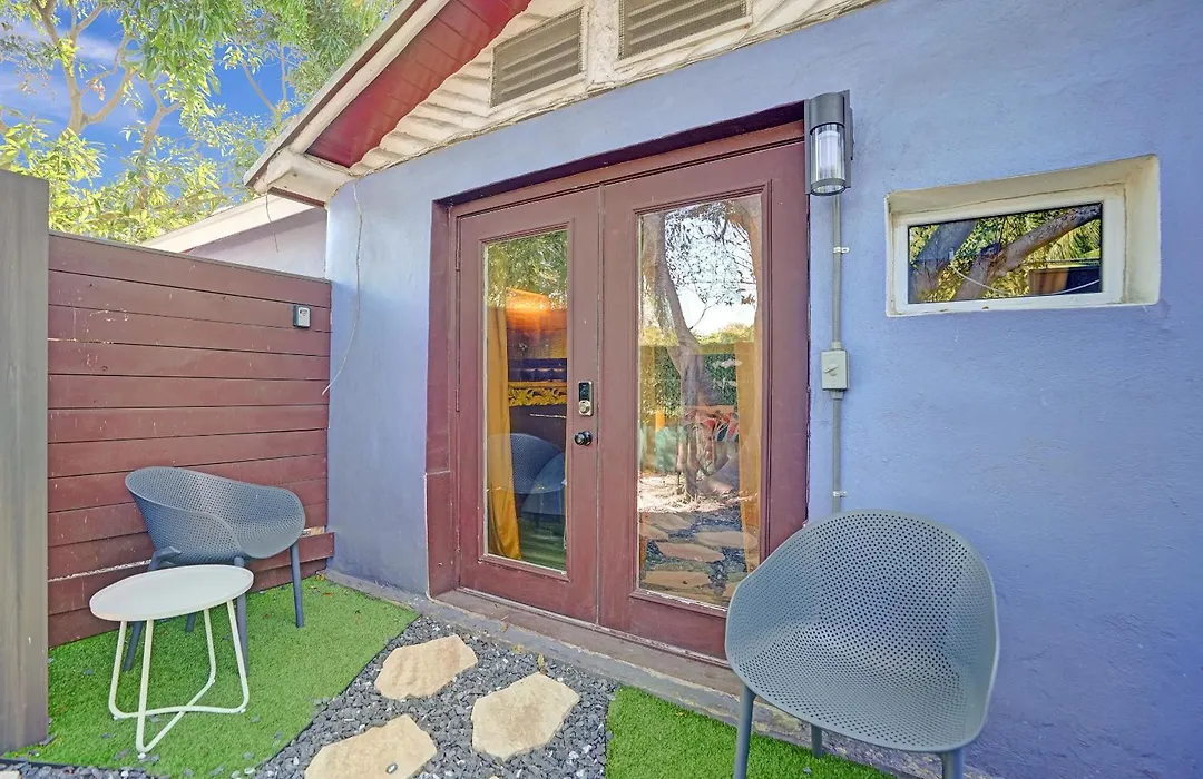 Kiki 2 - Men'S Clothing Optional Guest Houses-1