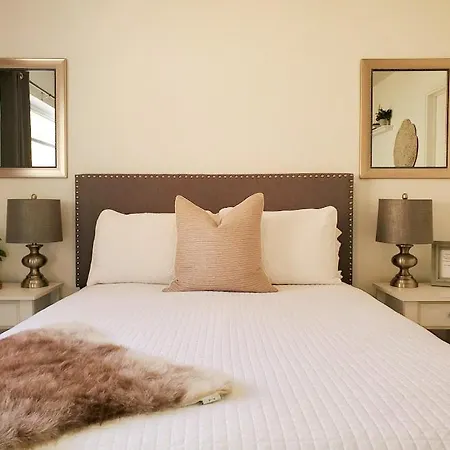 Stylish & Newly-Renovated Suites Near Las Olas-2